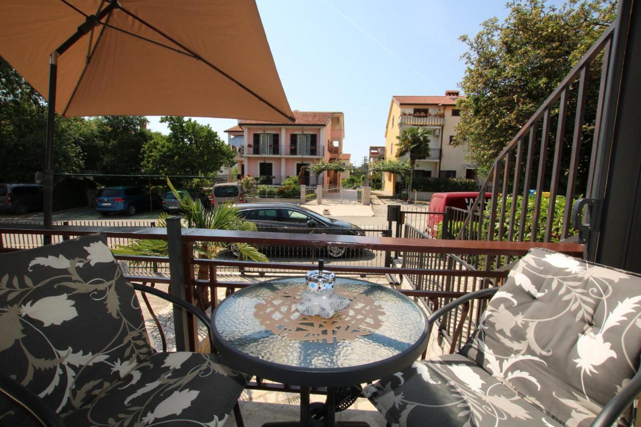 Blue Adria Suites Porec Exterior photo